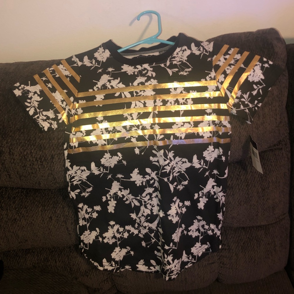 Sean John Short Sleeve (Boys Small 7-8)
